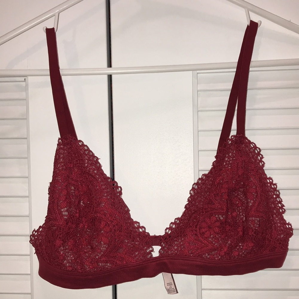 Victoria’s Secret Red Lace Bra Size Large - Picture 2 of 16